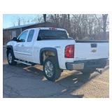 2013 CHEVROLET SILVERADO 1500 LT *No Accidents | 2 Owner | 4x4* (NO RESERVE) 2013 CHEVROLET SILVERADO 1500 LT *No Accidents | 2 Owner | 4x4* (NO RESERVE)