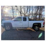 2013 CHEVROLET SILVERADO 1500 LT *No Accidents | 2 Owner | 4x4* (NO RESERVE) 2013 CHEVROLET SILVERADO 1500 LT *No Accidents | 2 Owner | 4x4* (NO RESERVE)