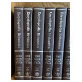 LR - Encyclopaedia Britannica Book of the Year Set (1983-1990) - 8 Volumes