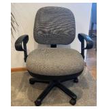 LL -  Adjustable Office Chair
