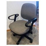 LL -  Adjustable Office Chair