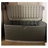 G - Rubbermaid Outdoor Storage Bin