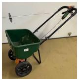 G - Scotts SpeedyGreen 3000 Lawn Spreader