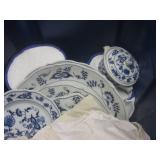 (EW3) Tote Full of a Dish Set as Sh...