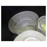 (EW3) Tote of Dishes as Shown as Br...