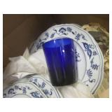 (EW3) Tote Full of a Dish Set as Sh...