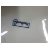 (EW3) Tote Full of a Dish Set as Sh...