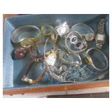 (CS) Vintage Wood Box with Vintage ...