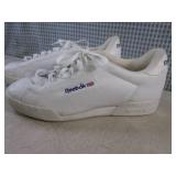 (CSB) Pair of Reebok Sneakers Size ...