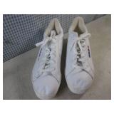 (CSB) Pair of Reebok Sneakers Size ...