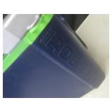 (EW3) Igloo 60 Qt Roller Cooler...