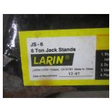 (EC1) Pair of Larin 6-Ton Jack Stan...