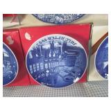 (A-2) Assorted Vintage Collector Pl...