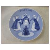 (A-2) Assorted Vintage Collector Pl...