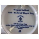 (A-2) Assorted Vintage Collector Pl...