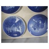 (EC1) Assorted Vintage Collector Pl...