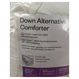 Room Essentials Down Alternative Comforter - Full/Queen, White - Brand New