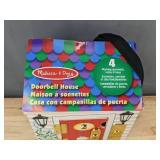 Melissa & Doug Doorbell House with 4 Dolls - Brand New *T