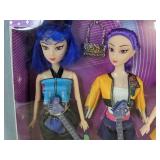 3 Hunters Girl K Pop Musical Dolls - Brand New *A