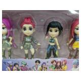 6 Demon Hunters Figures - Brand New *A