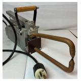 Chicago Electric Welding Systems Spot Welder Model 45690