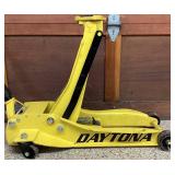 Daytona 3 Ton Super Duty Floor Jack DJ3000 with Daytona 2 Ton Floor Jack Cross Beam CB200
