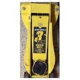 Daytona 3 Ton Super Duty Floor Jack DJ3000 with Daytona 2 Ton Floor Jack Cross Beam CB200