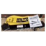 Daytona 3 Ton Super Duty Floor Jack DJ3000 with Daytona 2 Ton Floor Jack Cross Beam CB200 LOT 2