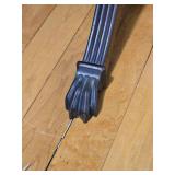 Antique Federal Style Round Pedestal Accent Table