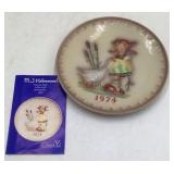 Hummel 1974 Annual Plate – Girl with Goose in Bas Relief