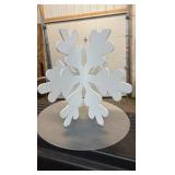12” Wooden Snowflake Centerpiece Sith Clear Plastic Base