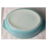 Vintage Pyrex Dishes - set of 3