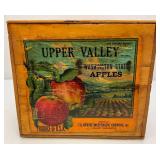 Vintage Wooden UPPER VALLEY WASHINGTON State Apples Fruit Crate With Lid 11" x 12 1/4" x 19 1/2"