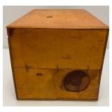 Vintage Wooden UPPER VALLEY WASHINGTON State Apples Fruit Crate With Lid 11" x 12 1/4" x 19 1/2"
