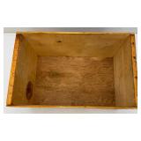 Vintage Wooden UPPER VALLEY WASHINGTON State Apples Fruit Crate With Lid 11" x 12 1/4" x 19 1/2"