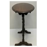 Antique Ornate Wooden Oval Table With Spindles 12" x 20" x 22 1/2" (Repairs Made)