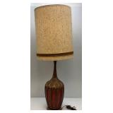 Vintage Mid Century Modern Lamp With Shade