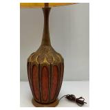 Vintage Mid Century Modern Lamp With Shade