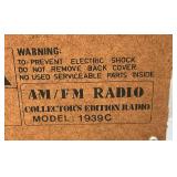 Vintage AUTIOSOUND Model 1939C The Juke Box Radio 13" (WORKS)