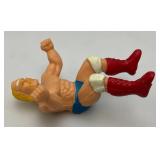 1983 HULK HOGAN WWF Rubber Finger Wrestler (VERY COOL)