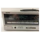 Vintage ULTRX AM/FM Stereo Receiver R25 & Pioneer Pl-202AZ vTurntable (Untested)