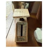 Sunbeam Vintage Electric Shaver, Vintage Looking Speaker & Accessories with Goren Bidding Wheel Discs, Petite Postal Scale