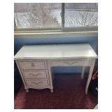 White French Provincial Desk - 4 Drawers - 45 in L x 17 in D x 30 in H