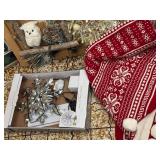 Festive Christmas Decoration Set with Sign, New Blanket, Tree Topper and 2 Wreath & Gift Boxes