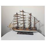 Fifteen Inch Clipper Model Boat