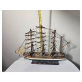 Fifteen Inch Clipper Model Boat