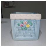 Vintage Tabletop Decor Lot Including Salt & Pepper Shakers, Small Dishes & Containers – Lot 29