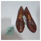 Women’s Genuine Leather Slip-On Shoes Size 8 Brown Embossed Design – Lot 34