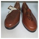 Women’s Genuine Leather Slip-On Shoes Size 8.5 Brown Embossed Design – Lot 35