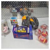 Minnesota Vikings Mini Football Signed Baseball Worth Titan Football Novelty Mini Sports Balls Lot